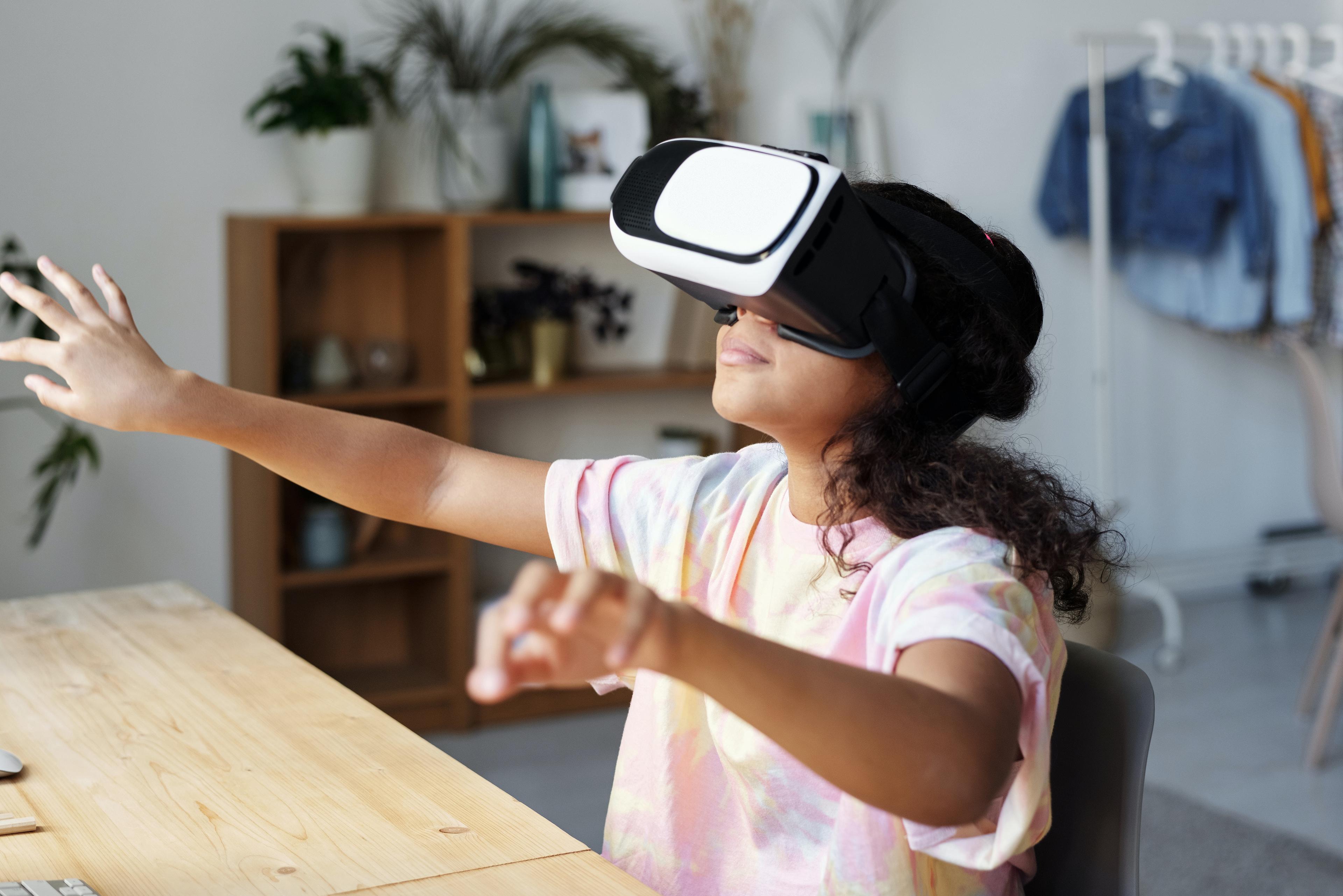 ExpertsConnect EP. 22: Incorporating Virtual Reality in the Classroom with Kwaku Aning